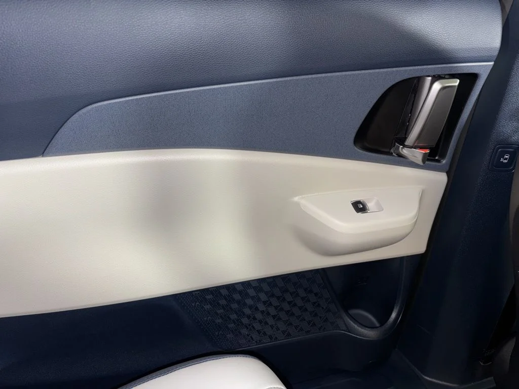 New 2026 Silver Kia EX image 15