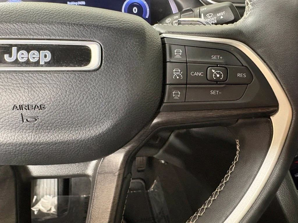Used 2022 White Jeep Limited image 26