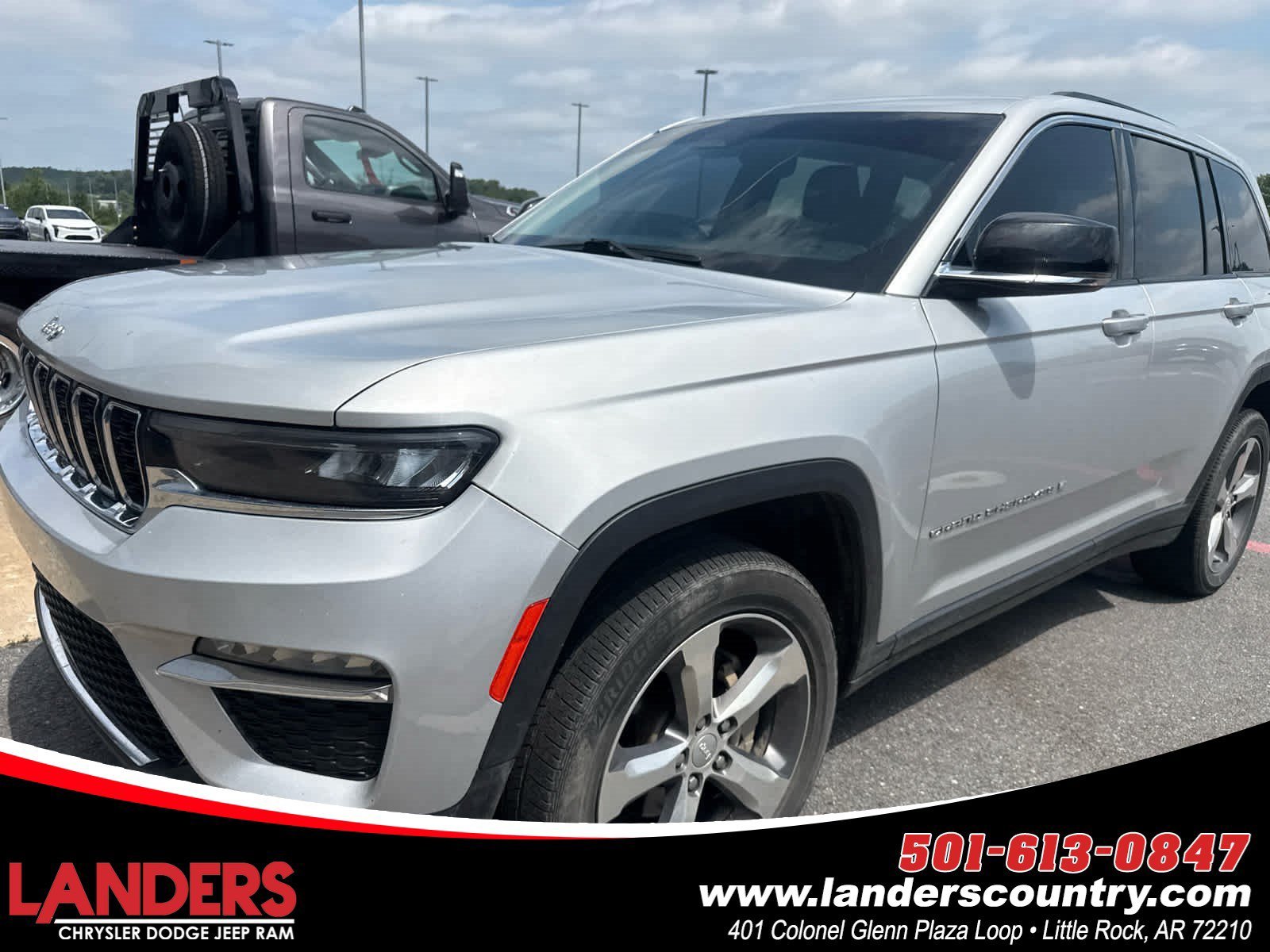 Used 2022 Silver Zynith Jeep Limited image 1