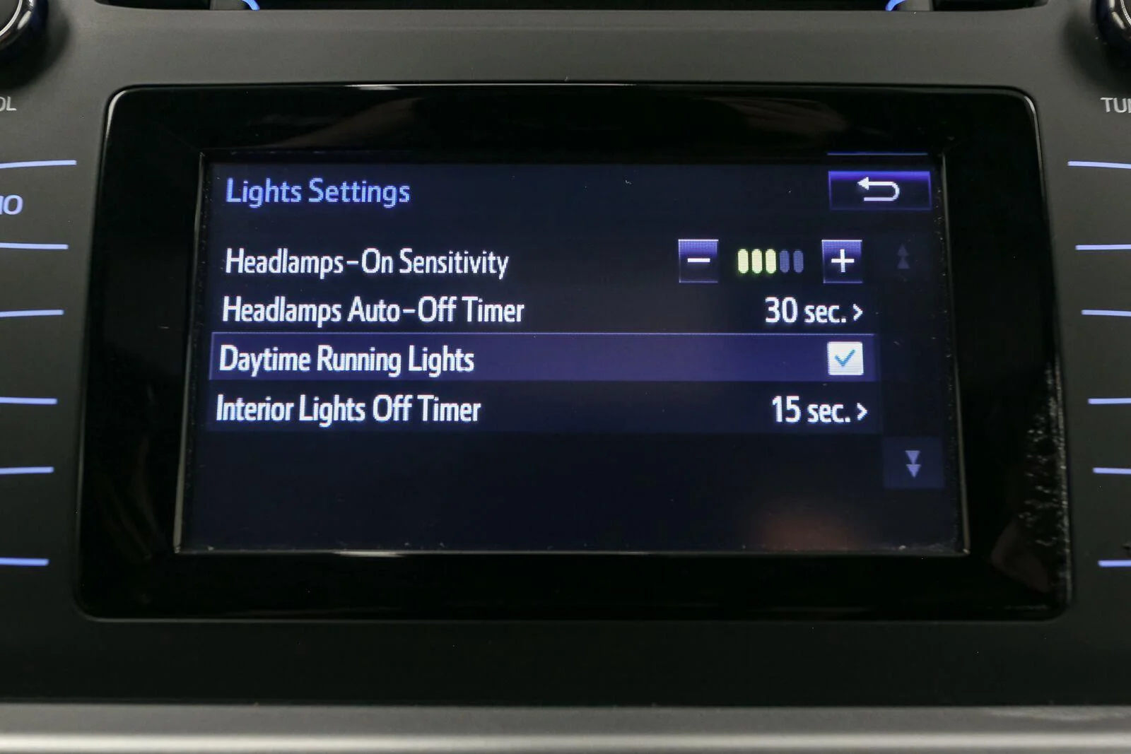 Used 2019 Predawn Gray Mica Toyota LE image 26
