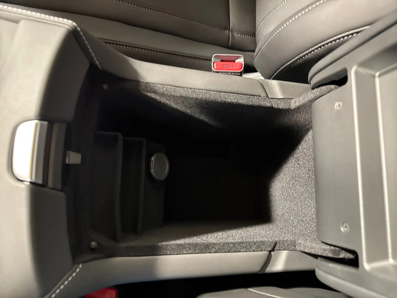 New 2027 GRAPHITE SHADOW INFINITI Luxe AWD image 21