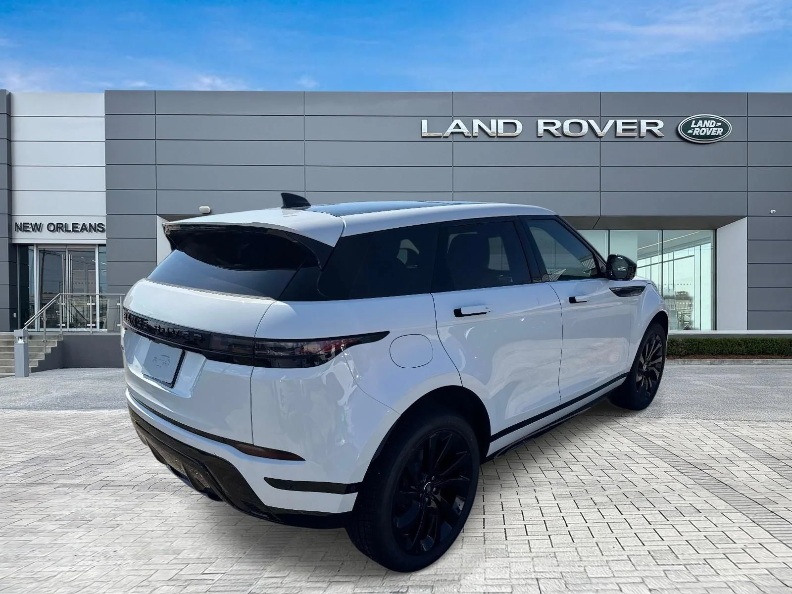 New  White Land Rover Hoxton Edition image 5