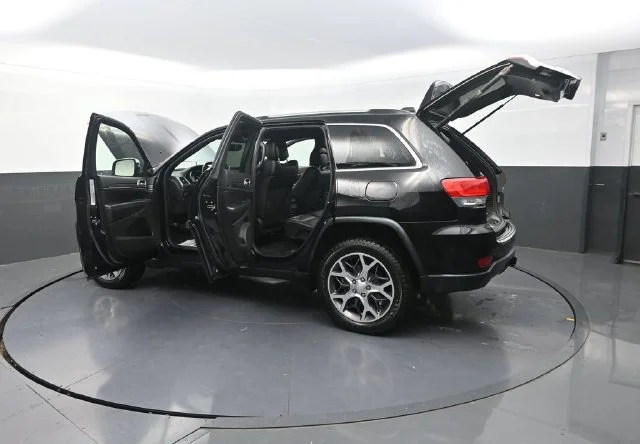Used 2019 Black Jeep Limited image 36