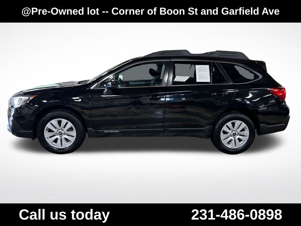 Used 2019 Black Subaru 2.5i Premium image 2