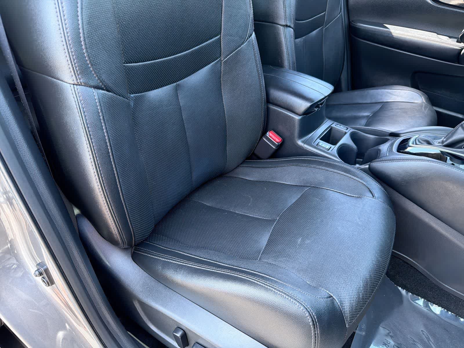Used 2020 Gun Metallic Nissan SL image 22