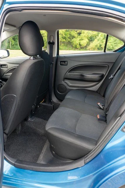 Used 2024 Blue Mitsubishi LE image 12
