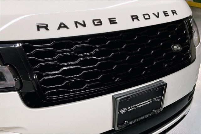 Used 2021 White Land Rover Westminster image 33