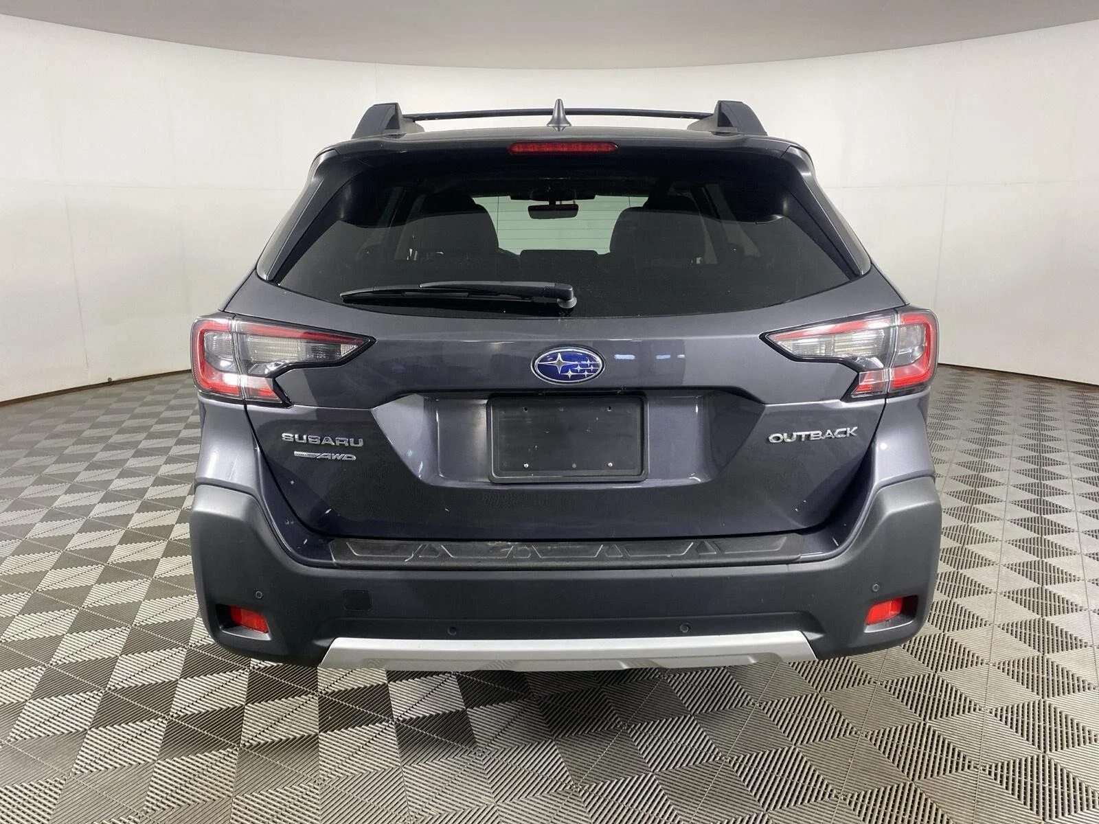 Used 2024 Magnetite Gray Metallic Subaru Limited image 7