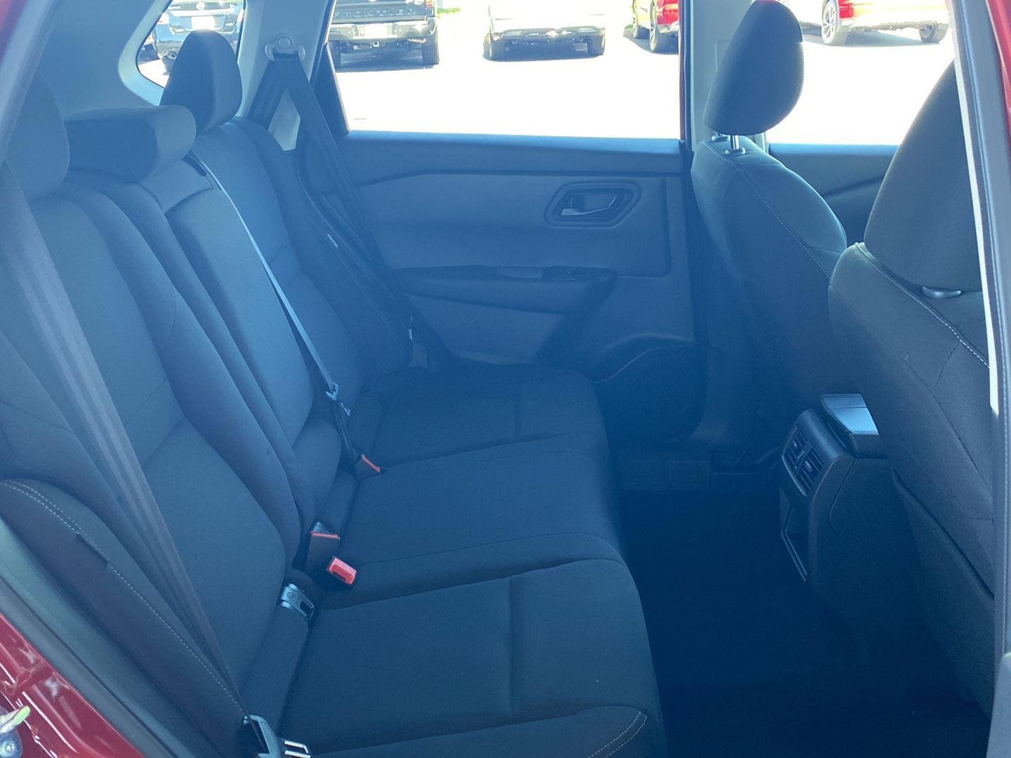 Used 2025 Scarlet Ember Tintcoat Nissan S image 19