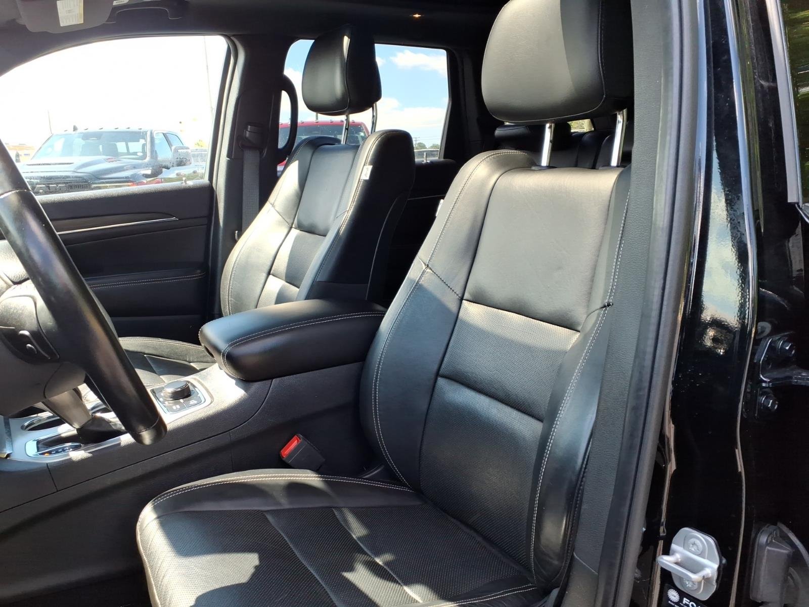 Used 2021 Diamond Black Jeep 80th Anniversary 4x4 image 15