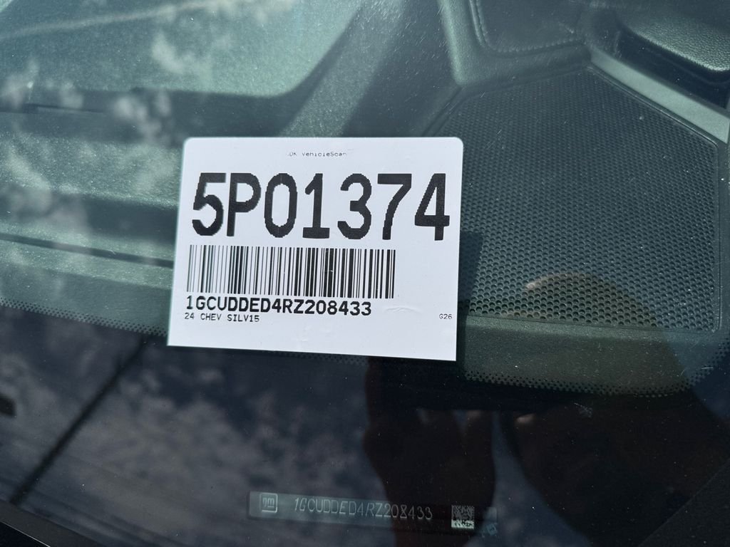 Used 2024 Red Chevrolet LT image 35