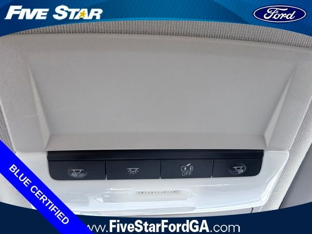 Used 2025 Aspen White Nissan SR image 22