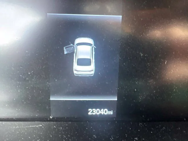 Used 2025 Gray Hyundai SEL Sport image 15