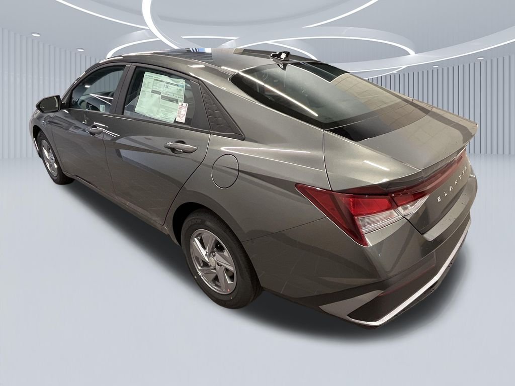 New 2026 Gray Hyundai SE image 5