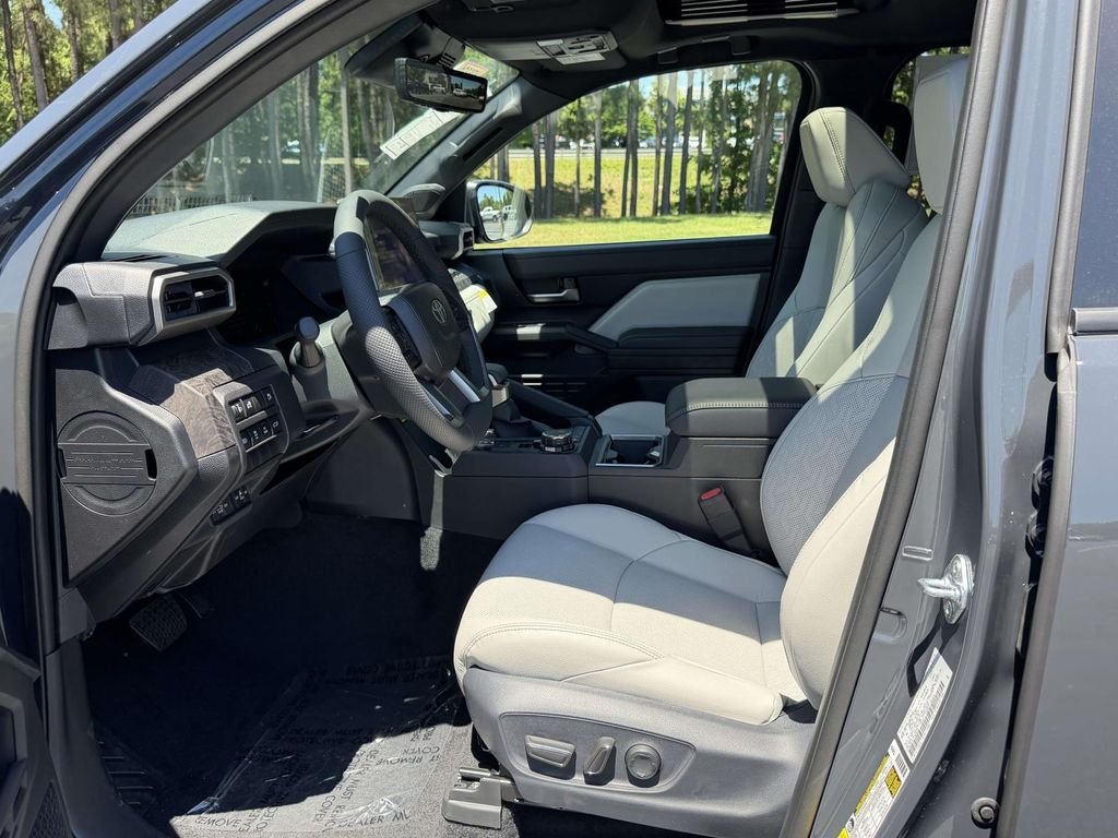 2026 Toyota Tacoma Limited - Photo 15