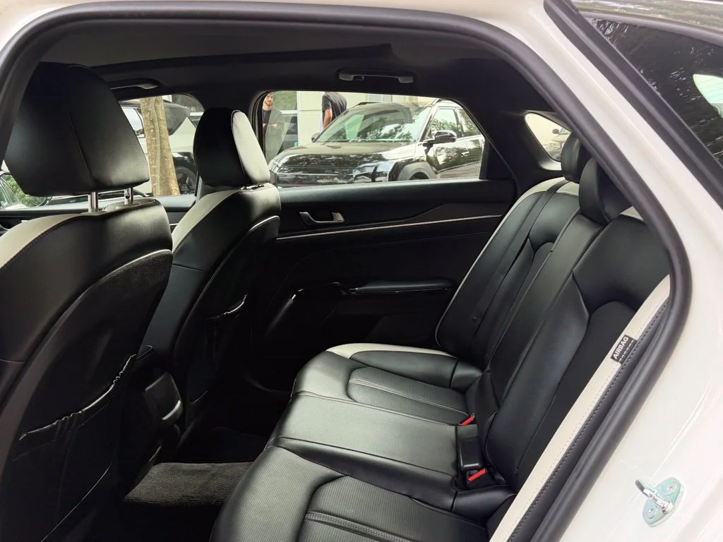 Used 2026 Snow White Pearl Kia GT-Line image 11