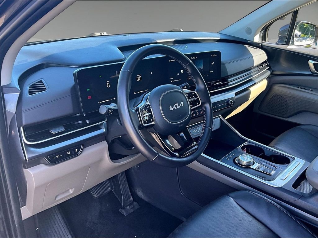 Used 2026 Gray Kia LXS image 8