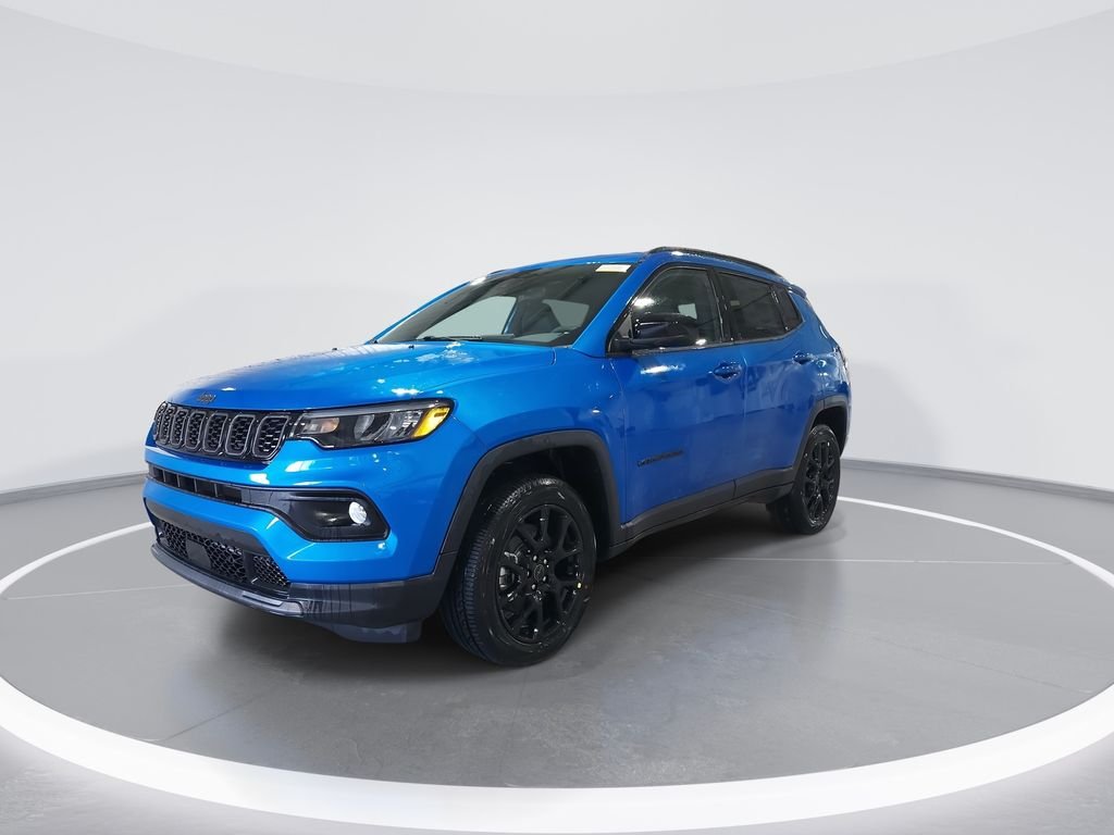 New 2026 Hydro Blue Pearl-Coat Exterior Paint Jeep Latitude image 4