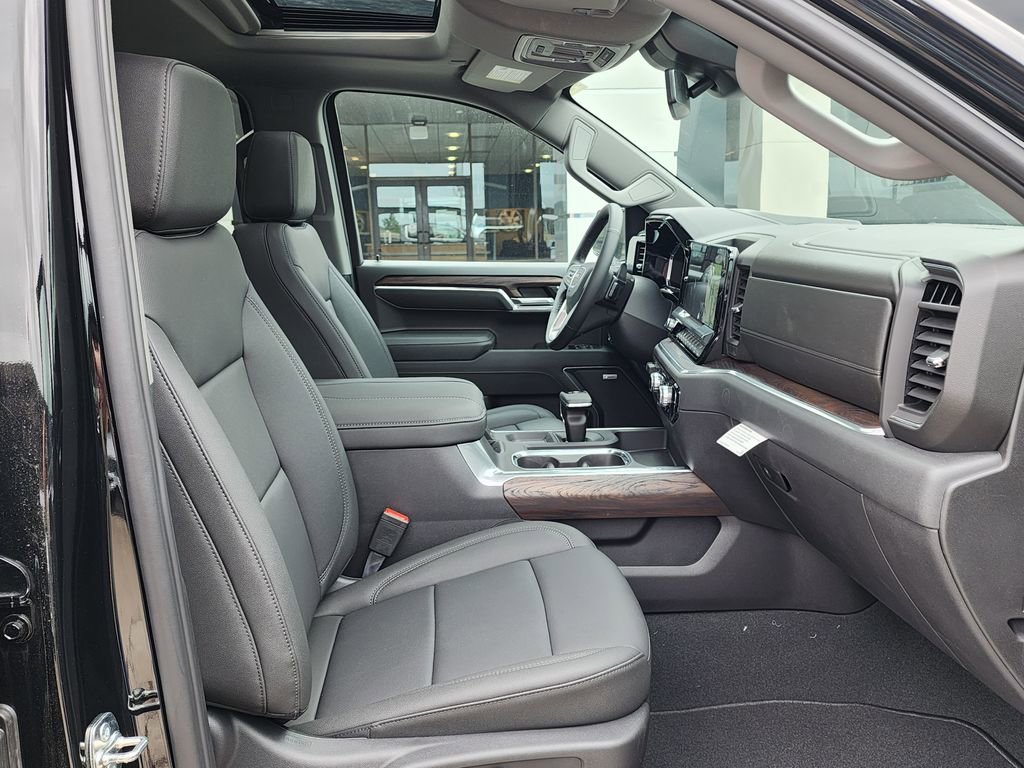 2026 GMC Sierra 1500 SLT - Photo 39