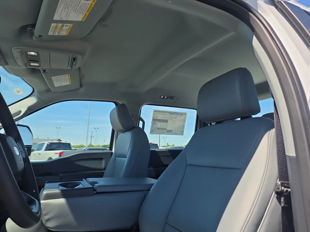 New 2026 OXFORD WHITE Ford XL image 17