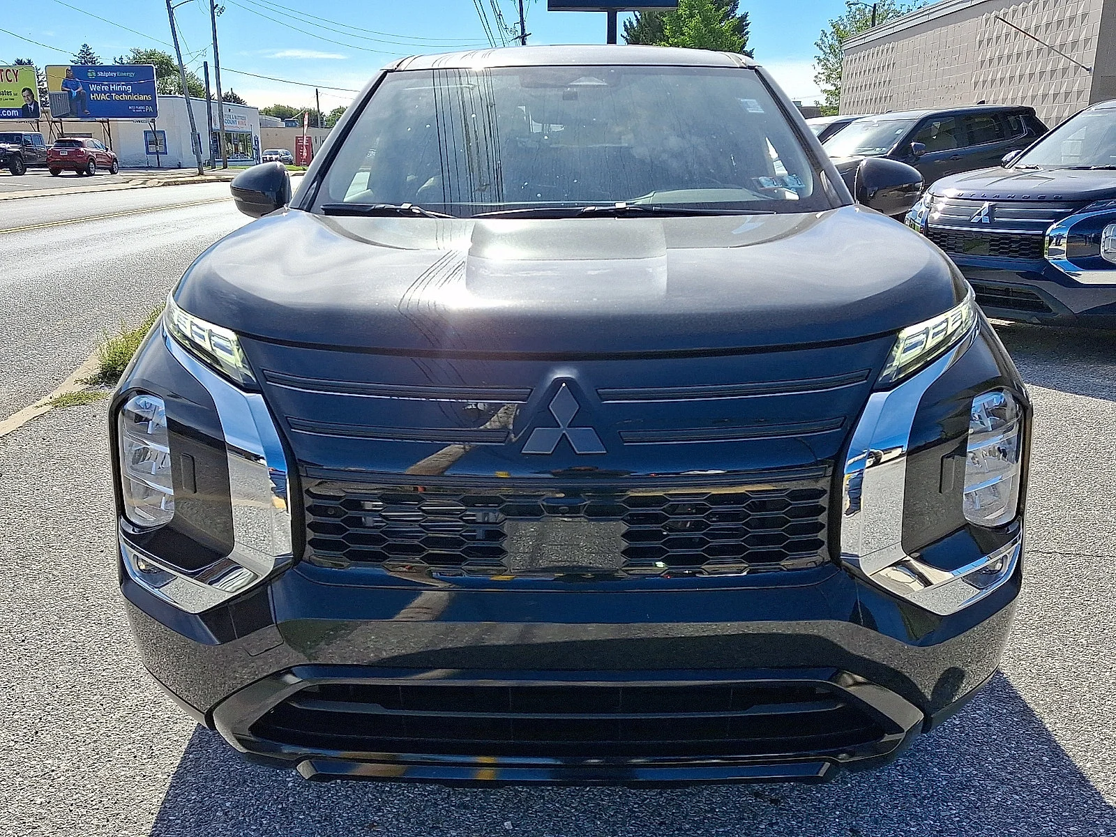 New 2026 Black Mitsubishi LE image 3