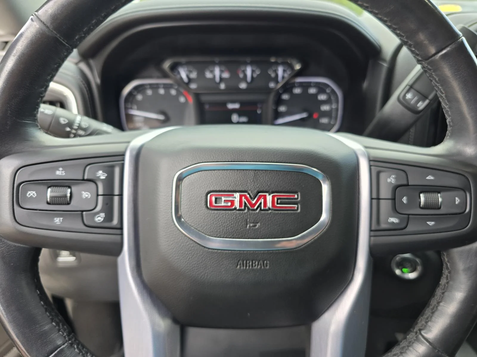 Used 2019 ONYX BLACK GMC SLT image 14