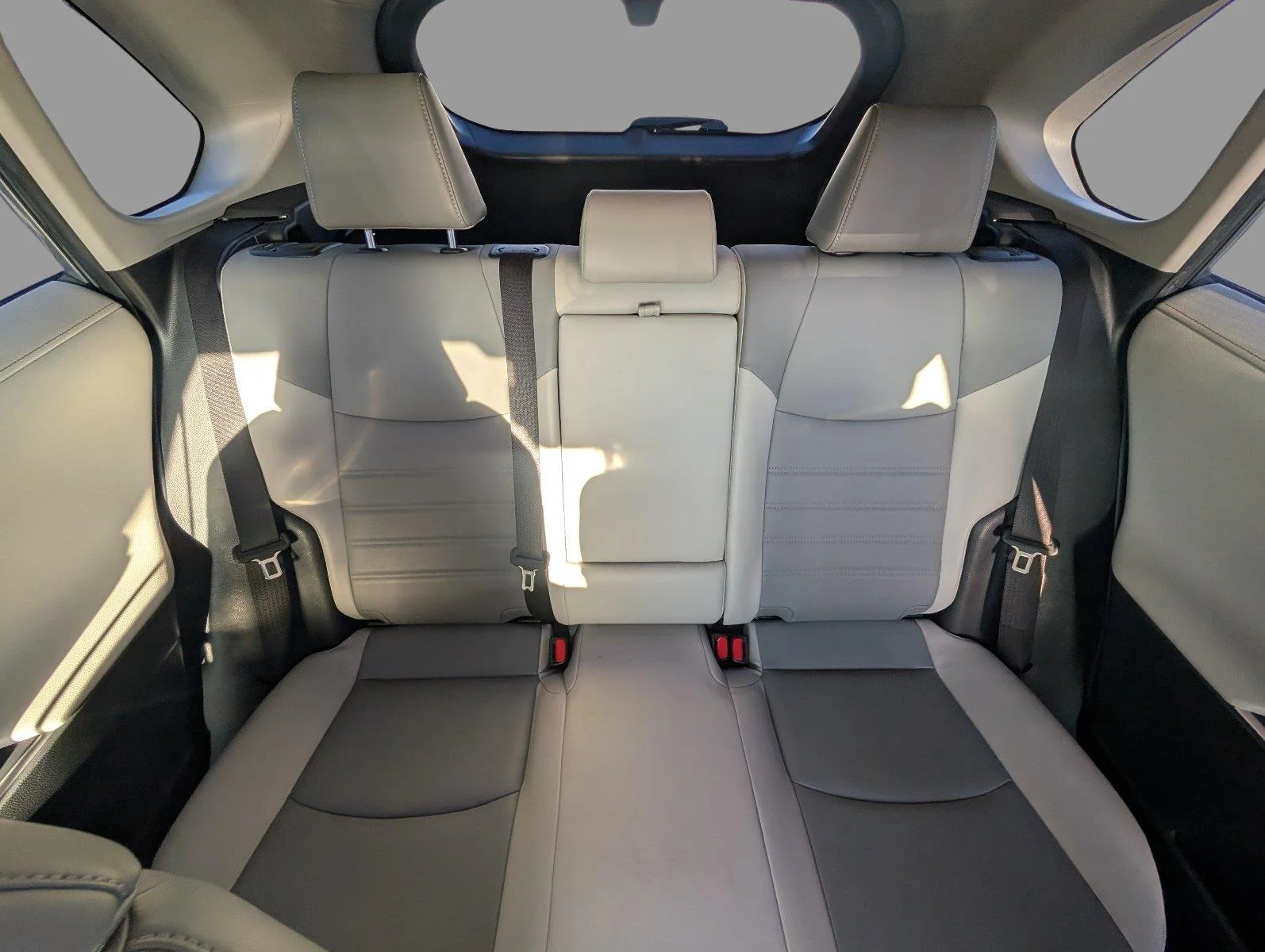 Used 2020 Silver Sky Metallic Toyota Limited image 31