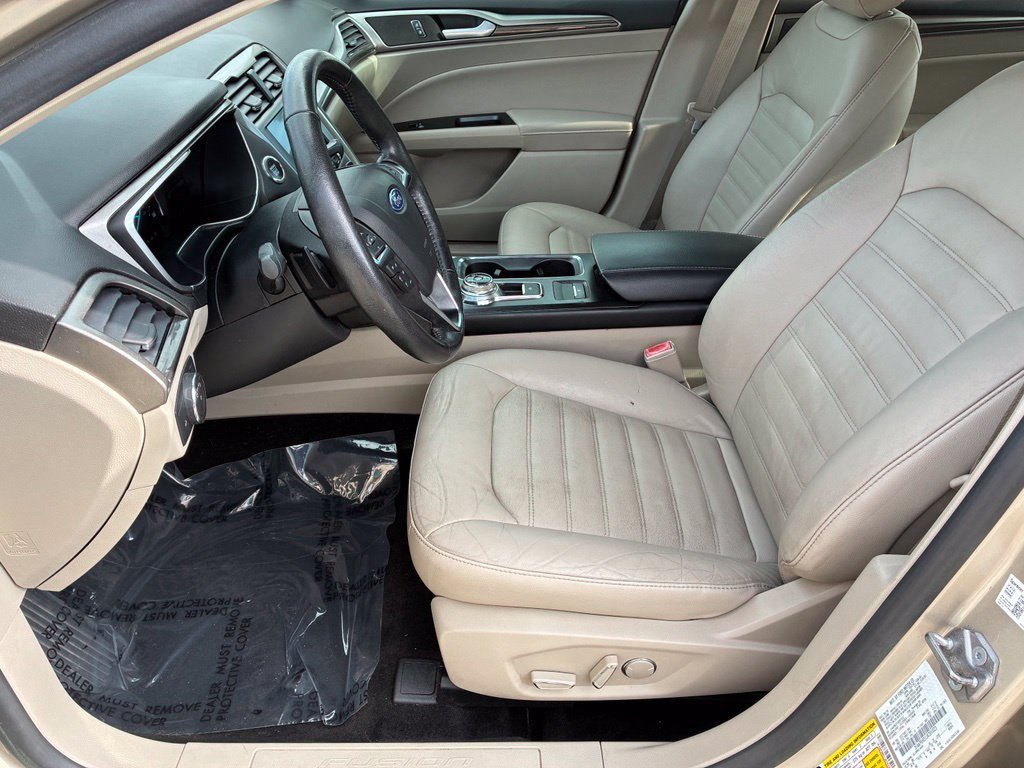 Used 2018 Gold Ford SE image 10