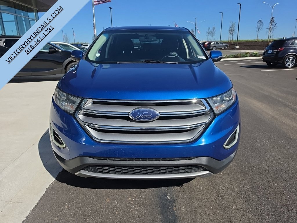 Used 2018 Blue Ford SEL image 9
