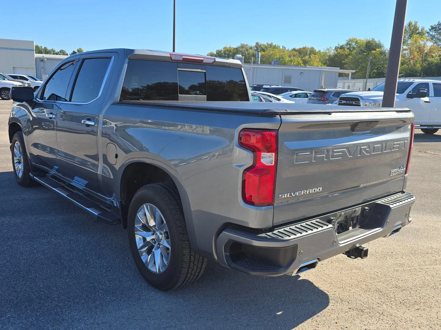 Used 2022 Satin Steel Metallic Chevrolet High Country image 7
