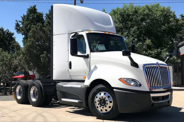 Pre-Owned 2021 International LT625 6x4 Day Cab