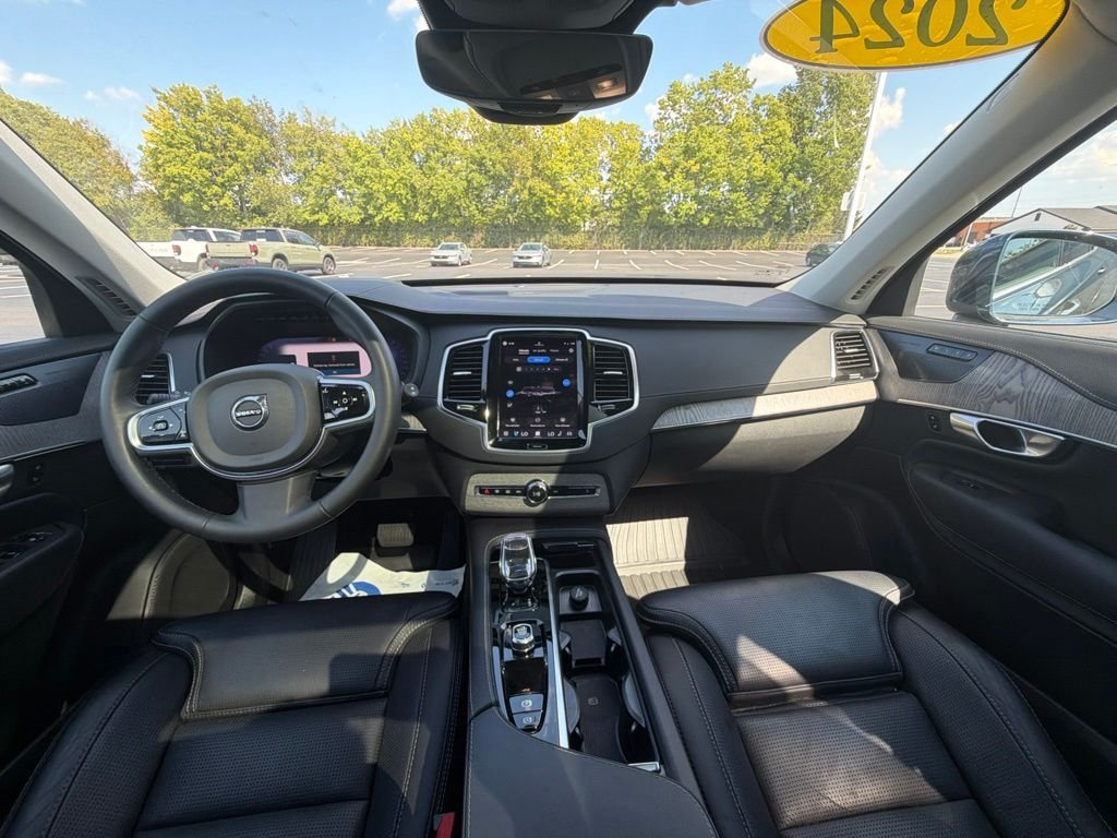 Used 2024 Denim Blue Metallic Volvo Ultimate image 12