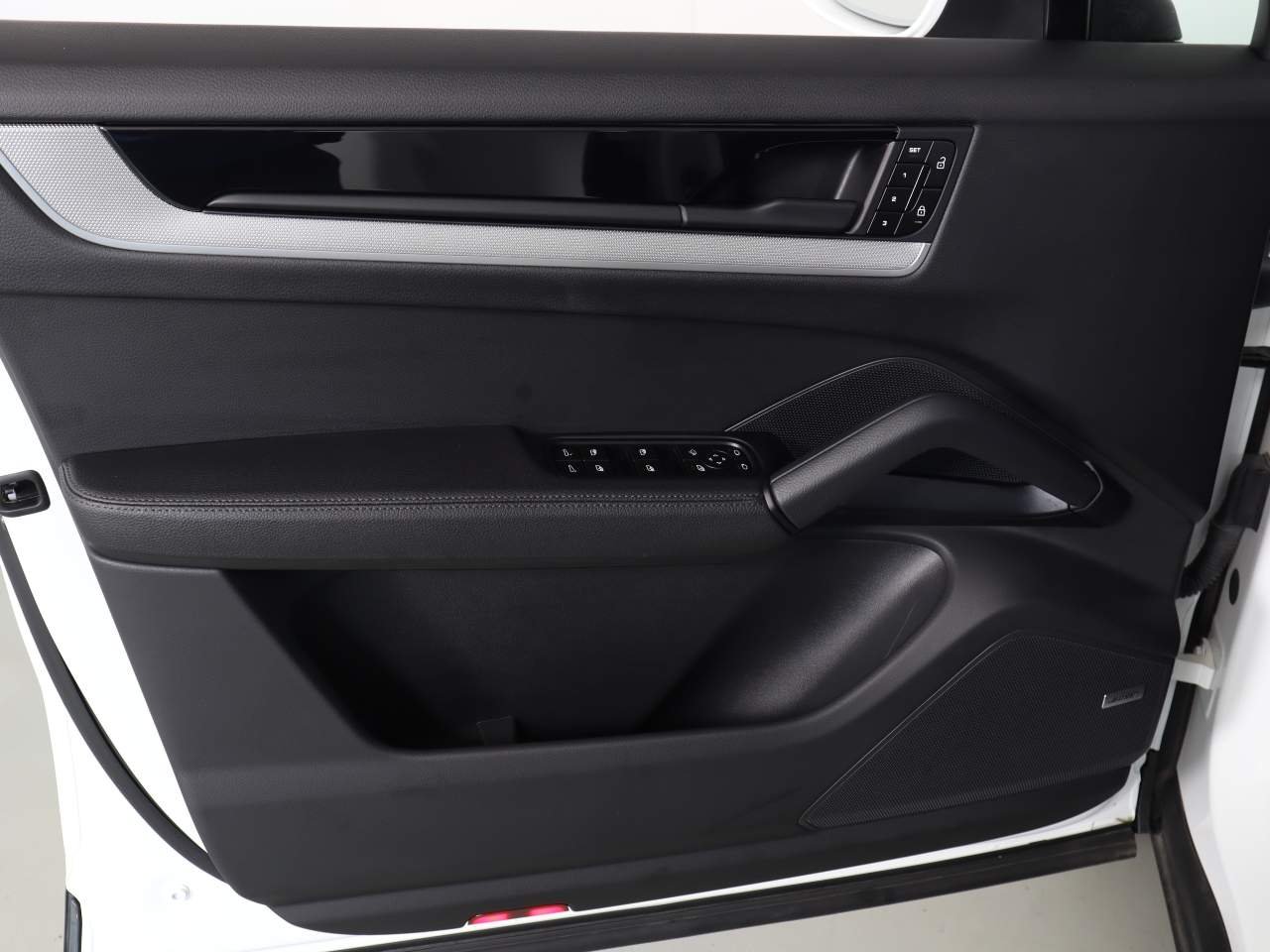2025 Porsche Cayenne Coupe Base - Photo 22