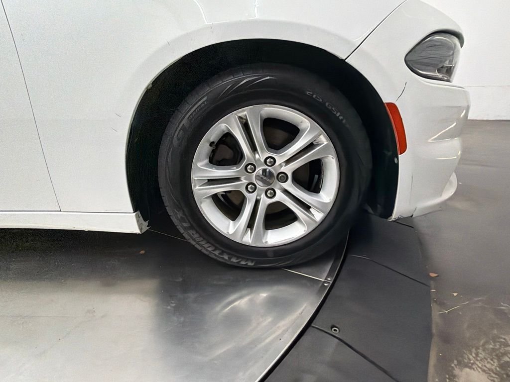 Used 2017 White Dodge SE image 9