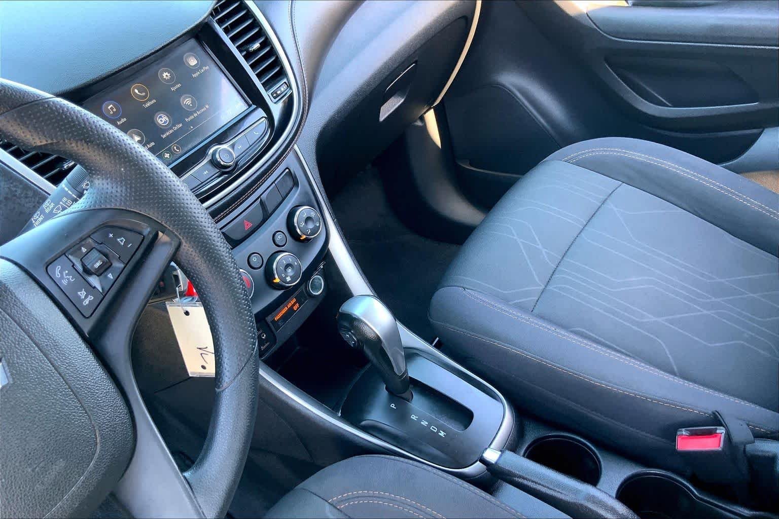Used 2018 Sandy Ridge Metallic Chevrolet LT image 16
