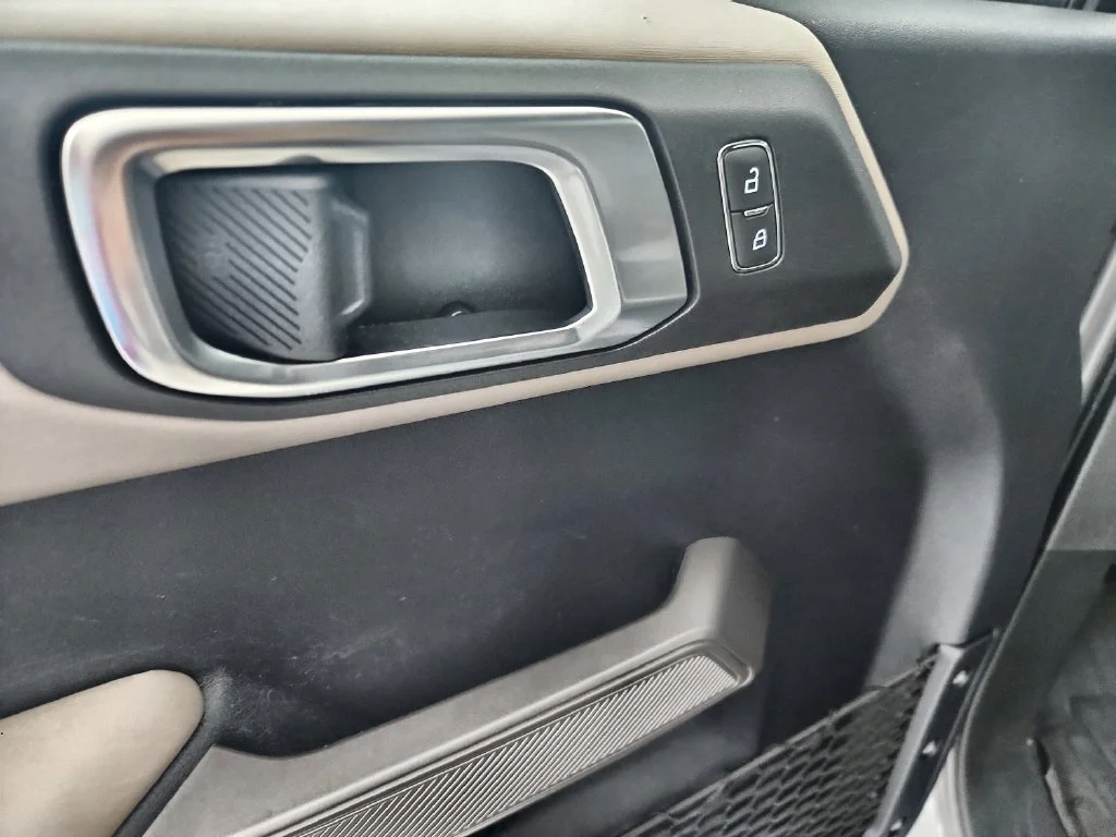 Used 2023 Gray Ford Wildtrak image 23