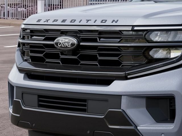 New 2027 Gray Ford Platinum image 17