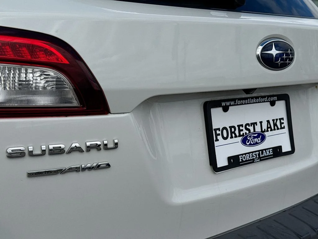 Used 2015 Crystal White Pearl Subaru 2.5i Premium image 20