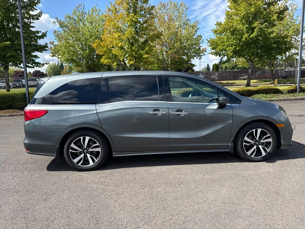 Used 2018 Forest Mist Metallic Honda Elite image 8