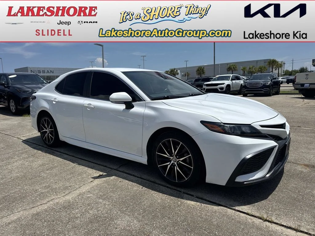 Used 2022 White Toyota SE image 1