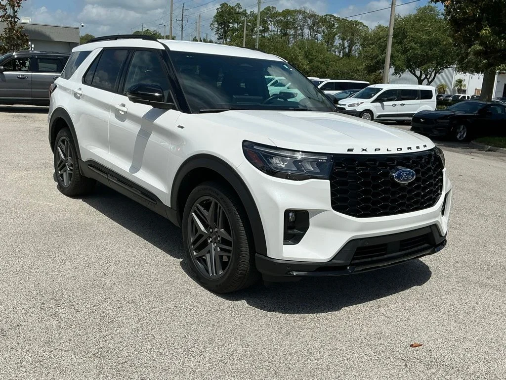 Used 2025 White Ford ST-Line image 10