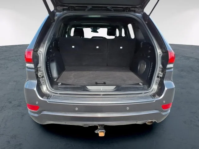 Used 2021 Gray Jeep Laredo X image 8
