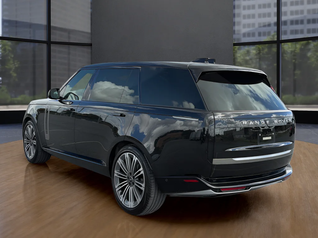 Used 2024 Black Land Rover SE image 15