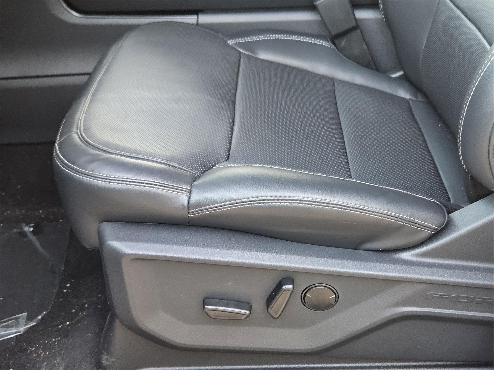 New 2026 Star White Metallic Tri-Coat Ford MAX Platinum® image 16
