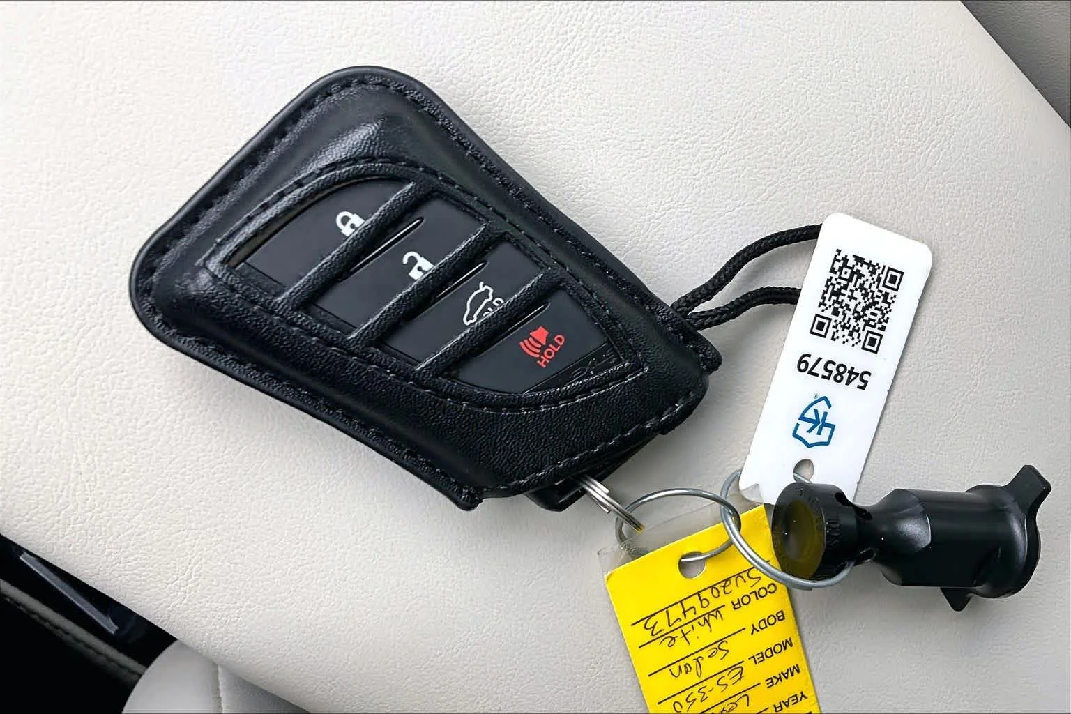 Used 2025 Eminent White Pearl Lexus  image 15