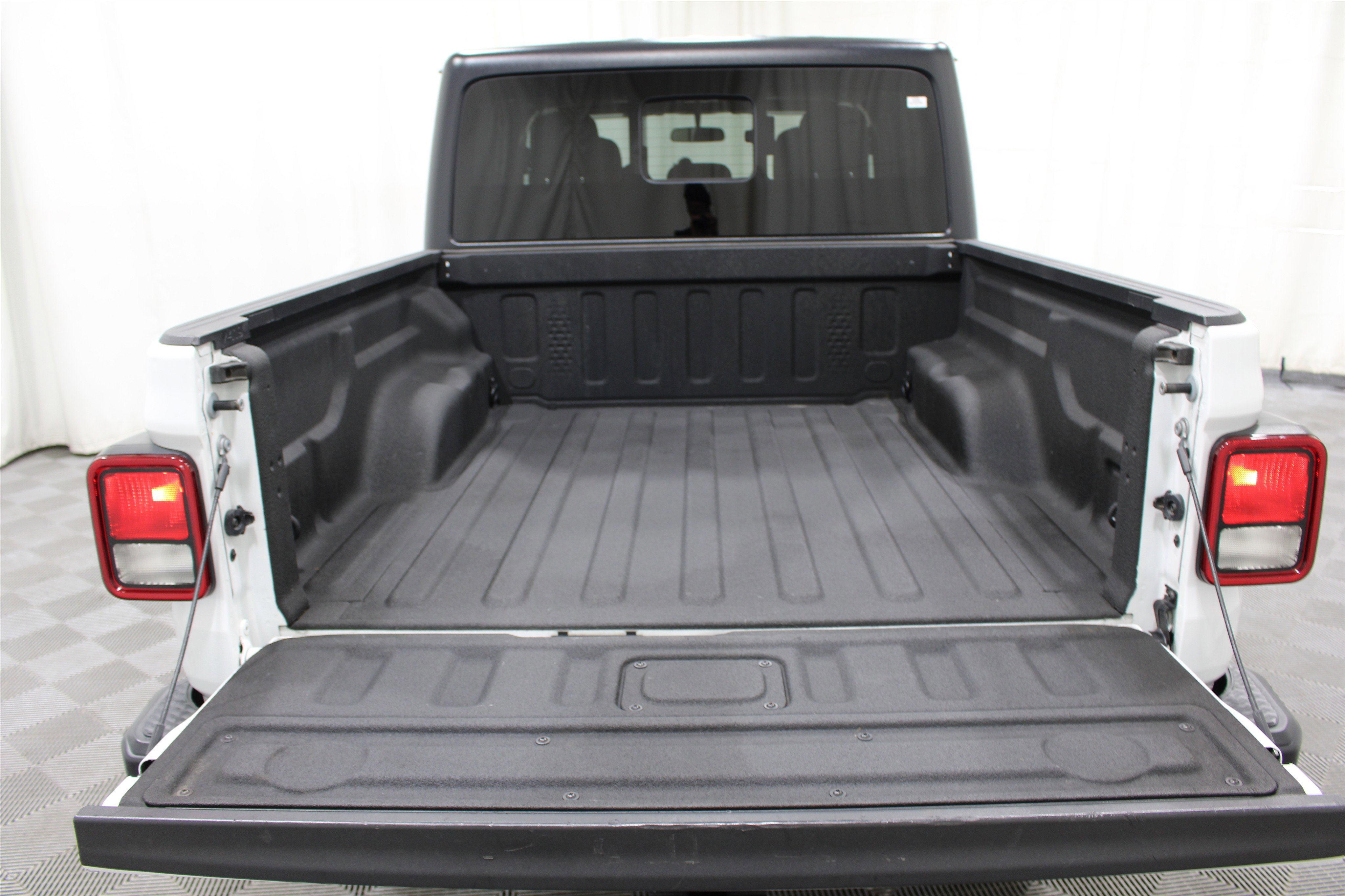 Used 2021 Bright White Clearcoat Jeep Willys image 21