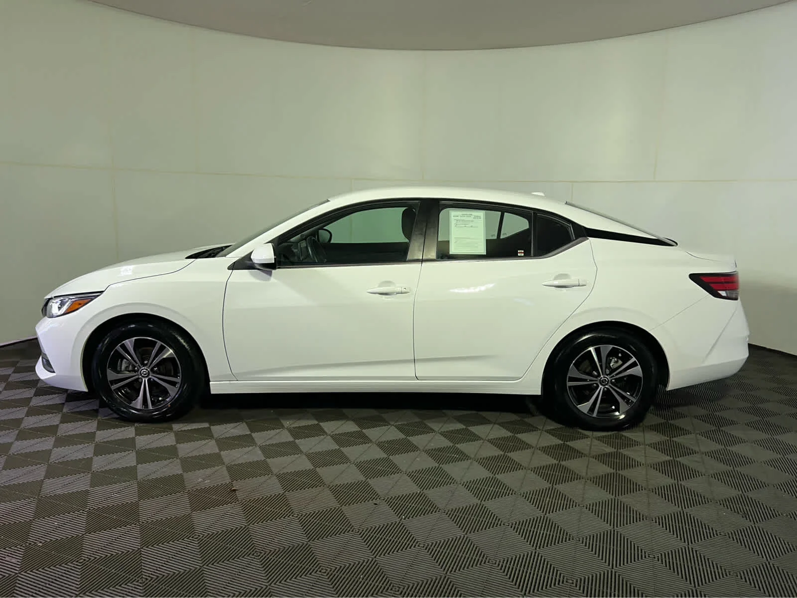 Certified Used 2023 Fresh Powder Nissan SV image 4