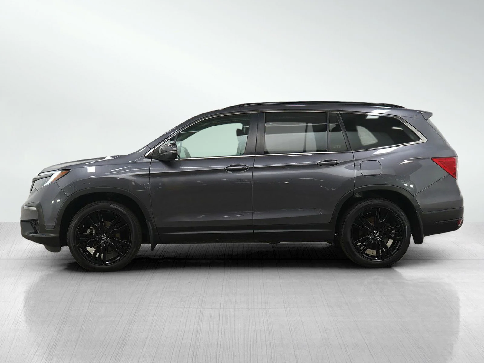 Used 2022 Honda Pilot SE with VIN 5FNYF6H25NB028492 for sale in Burnsville, Minnesota