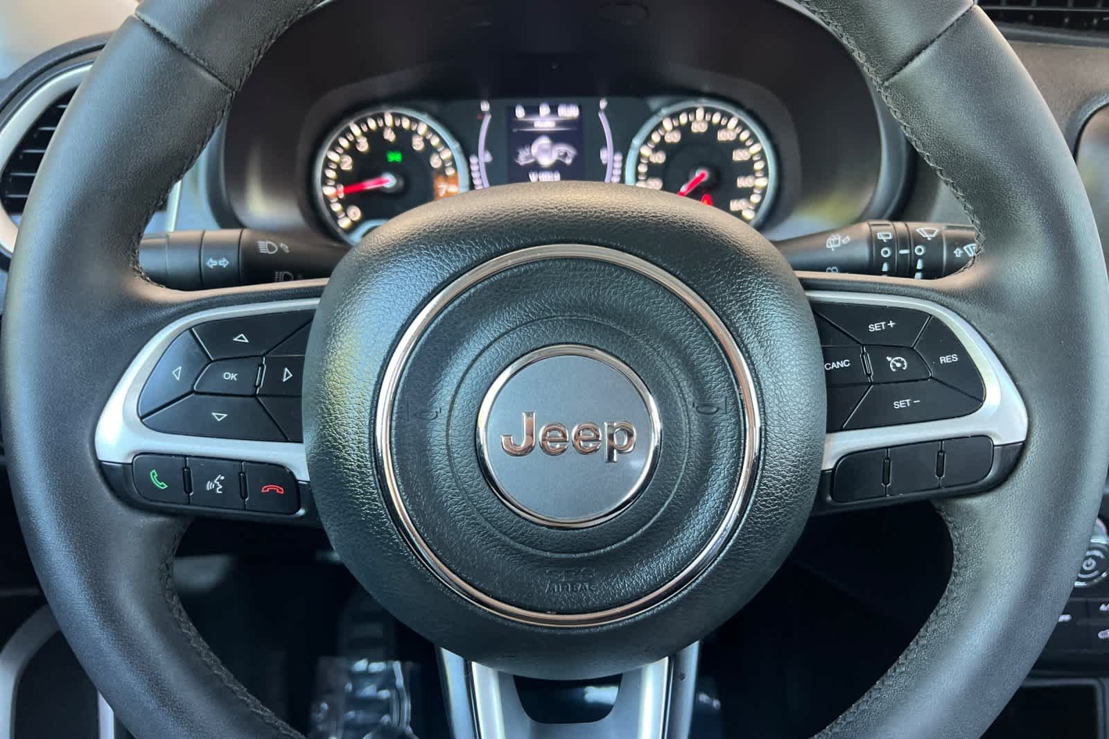 Used 2018 Solar Yellow Jeep Latitude image 24