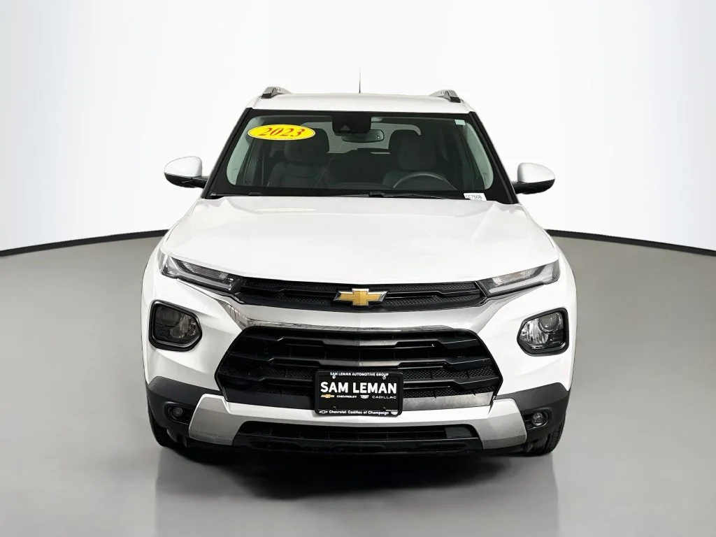 Used 2023 White Chevrolet LT image 2